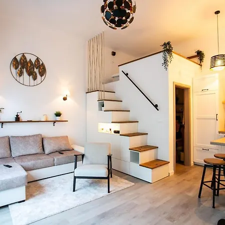 Urska's Adorable Place Apartment